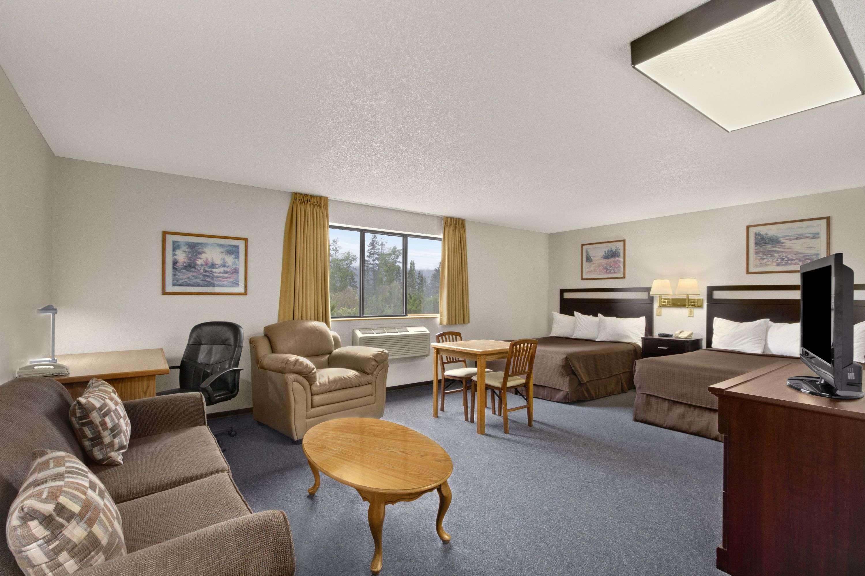 Super 8 By Wyndham Williams Lake Bc Dış mekan fotoğraf